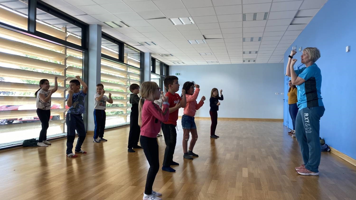 Cours de zumba enfants animé par Marylène